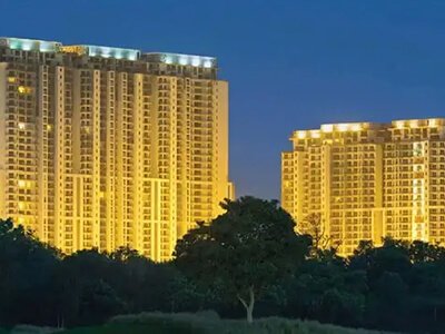 DLF The Crest